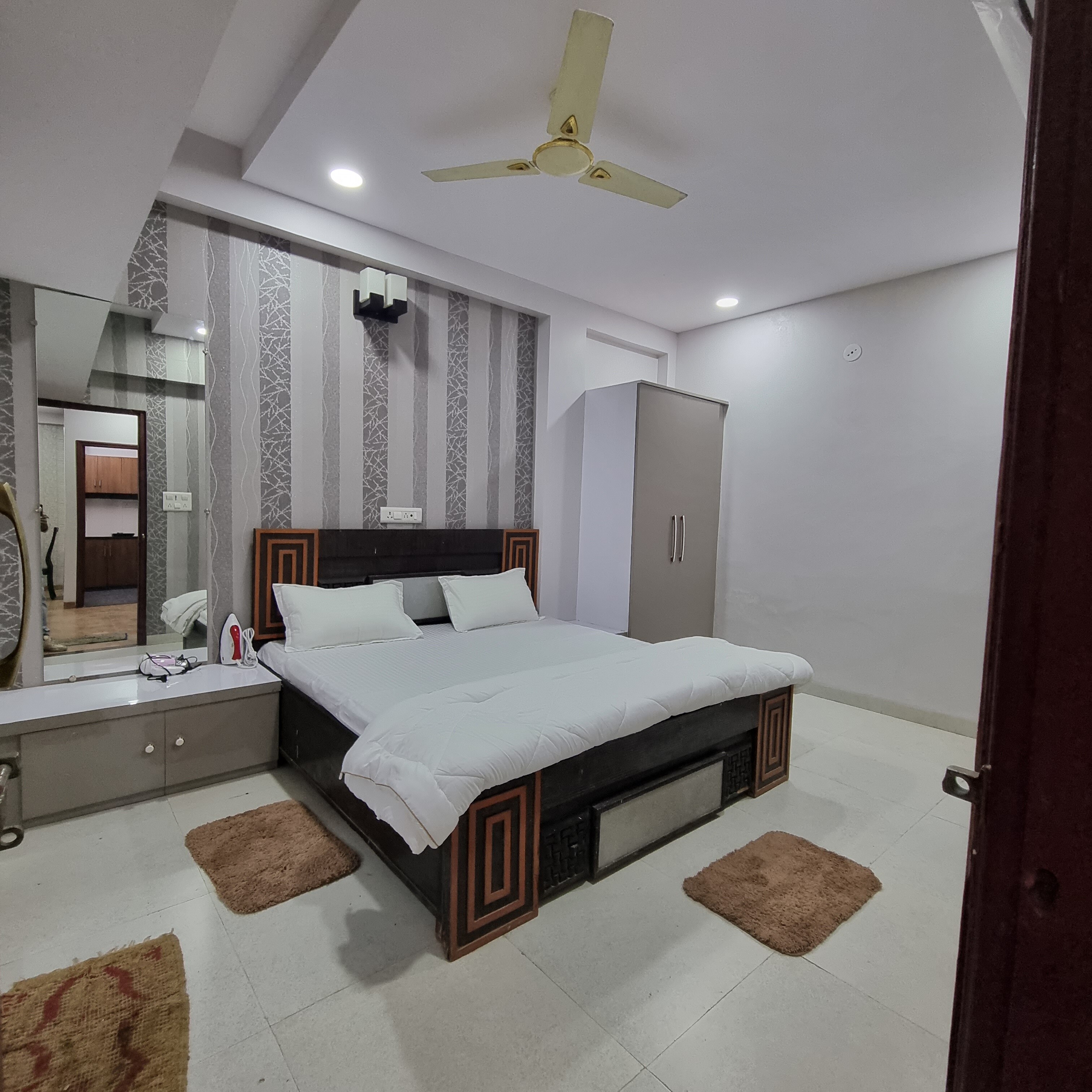 Leela Homestay - Jasmine-One BHK luxury apartment - Tap to explore photos