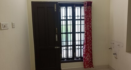Shree Service Apartment Room Type - Deluxe Room AC