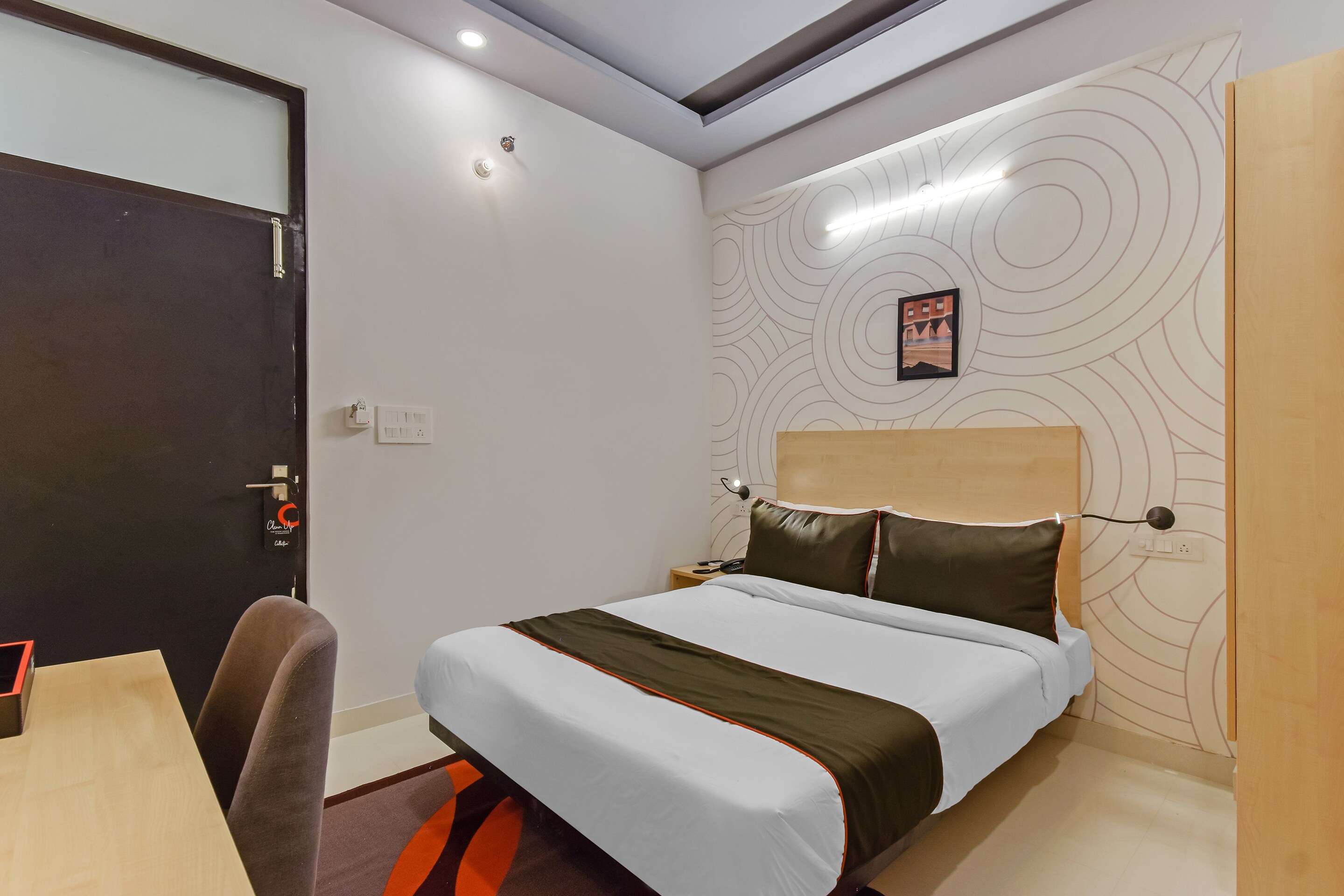Super Collection O Govind Marg - Tap to explore photos