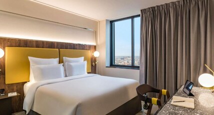 Pullman Paris Montparnasse Room Type - CLASSIC FAMILY ROOM, 2 adjoining bedrooms, 1 queen-size bed, 2 single beds Pullman Paris Montparnasse Room Type - CLASSIC FAMILY ROOM, 2 adjoining bedrooms, 1 queen-size bed, 2 single beds