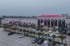 Hotel Highway Prince