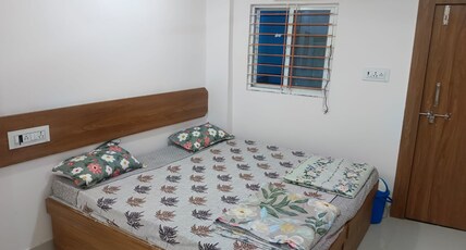 Mahadev Luxury Guest House Room Type - Room no. 13