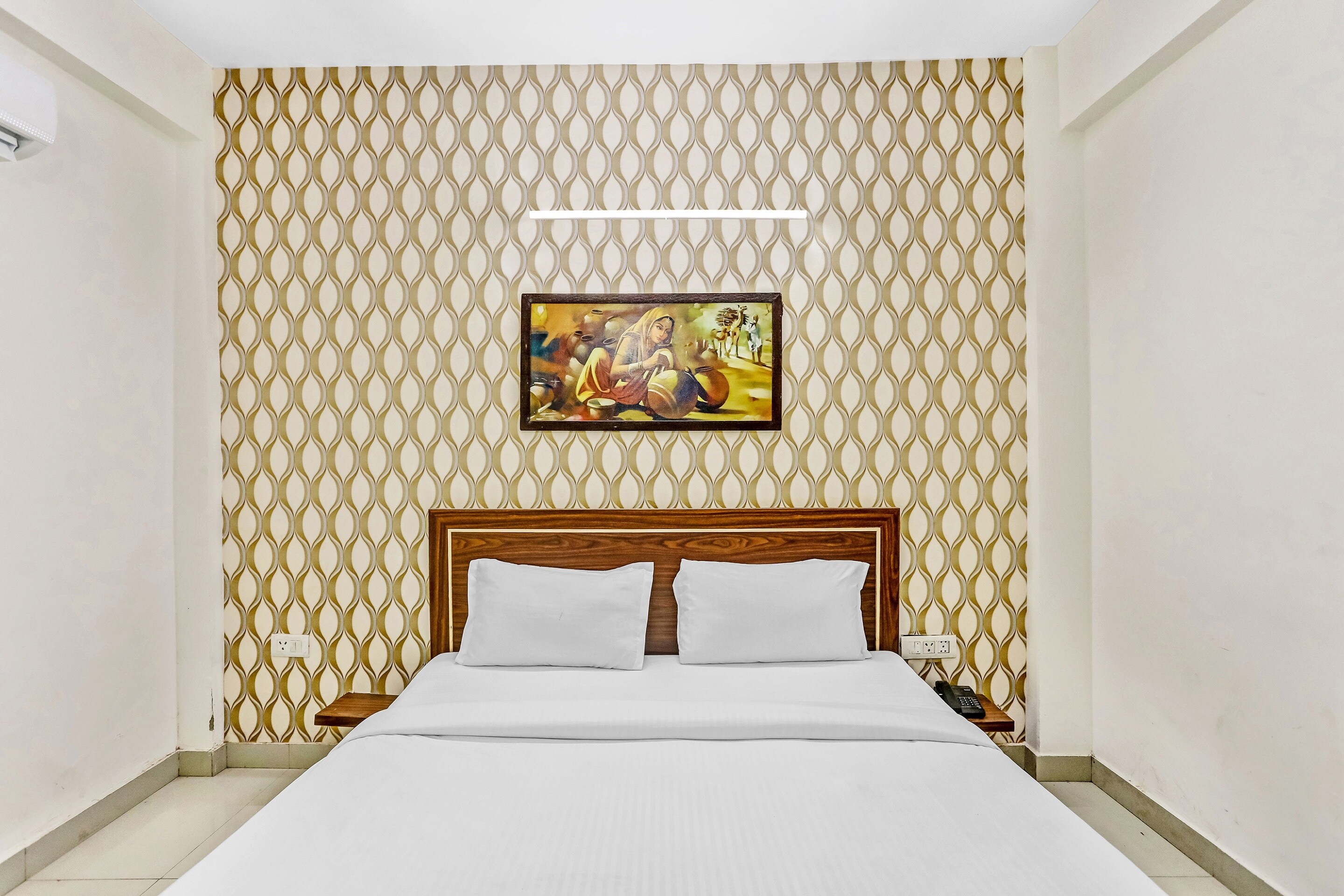 Hotel Aditya Residency Sector 64 Noida Nearby Aadarsh Pariksha Kendra - Tap to explore photos