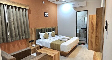 Hotel MB Room Type - Deluxe Ac