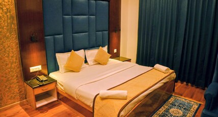 Hotel Aurelius Grand Manali Room Type - Super Deluxe Room (With Private Balcony) Hotel Aurelius Grand Manali Room Type - Super Deluxe Room (With Private Balcony)