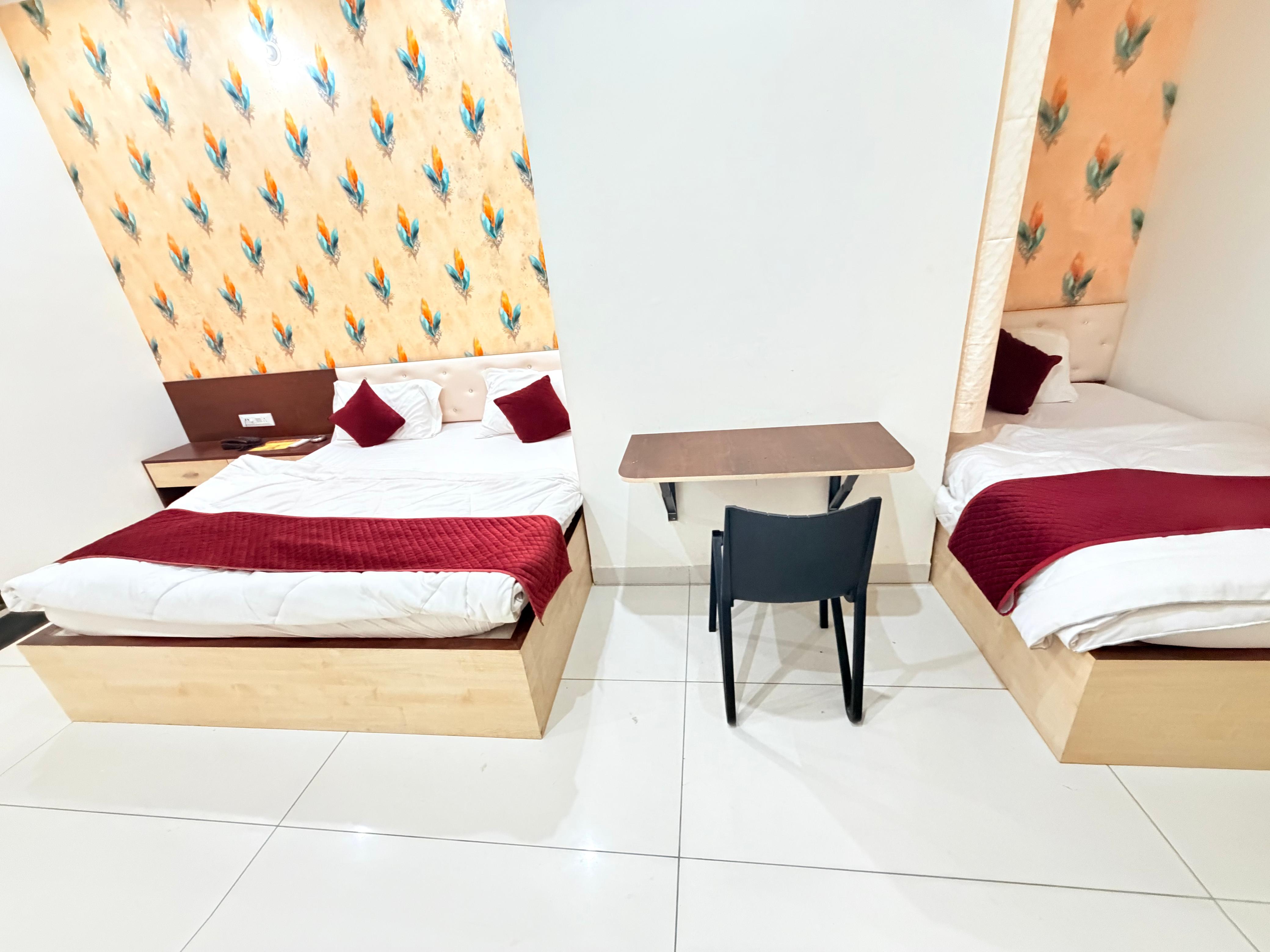 Hotel Santosh Palace (Free Gated Parking & 10 Minutes walk from Temple) - Tap to explore photos