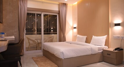 Spruce Hill Room Type - Deluxe room with private balcony