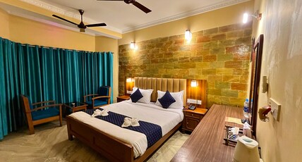 Hotel Prime Murti Room Type - DOUBLE DELUXE ROOM
