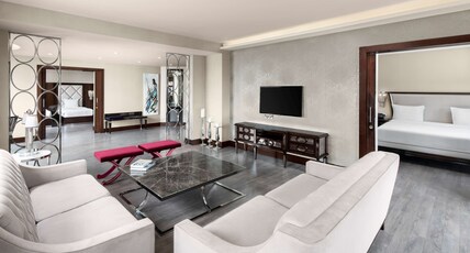 DoubleTree by Hilton Istanbul Esentepe Room Type - TWO BEDROOM FAMILY SUITE