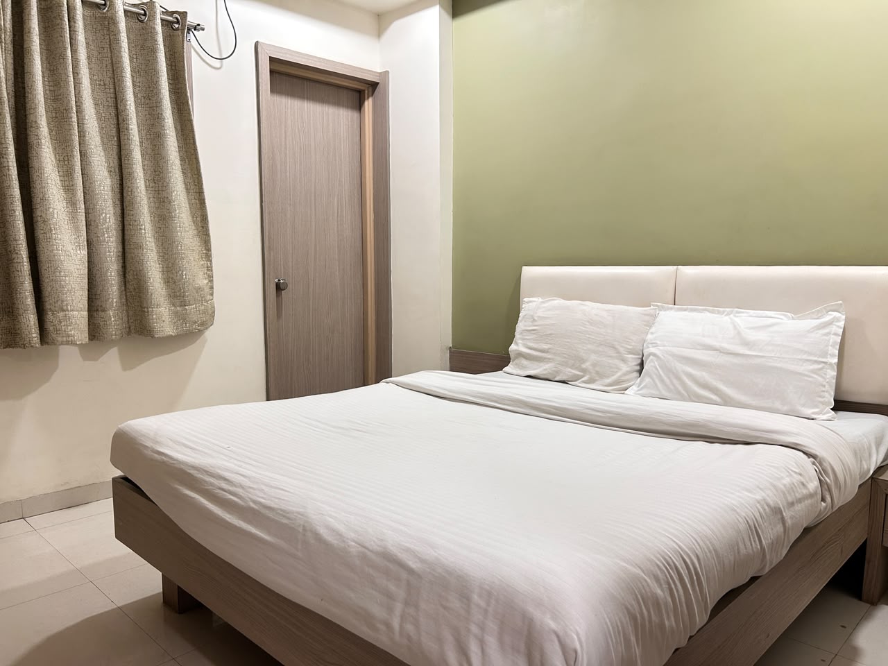 HOTEL TIRUPATI CROWN - Tap to explore photos