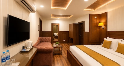 Hotel Walisons (2mins walk to Dal Lake, Kashmir) Room Type - Deluxe Room AC Hotel Walisons (2mins walk to Dal Lake, Kashmir) Room Type - Deluxe Room AC