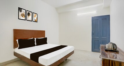 Dimond suit near Uttam Nagar West Room Type - Dimond suit near Uttam Nagar West