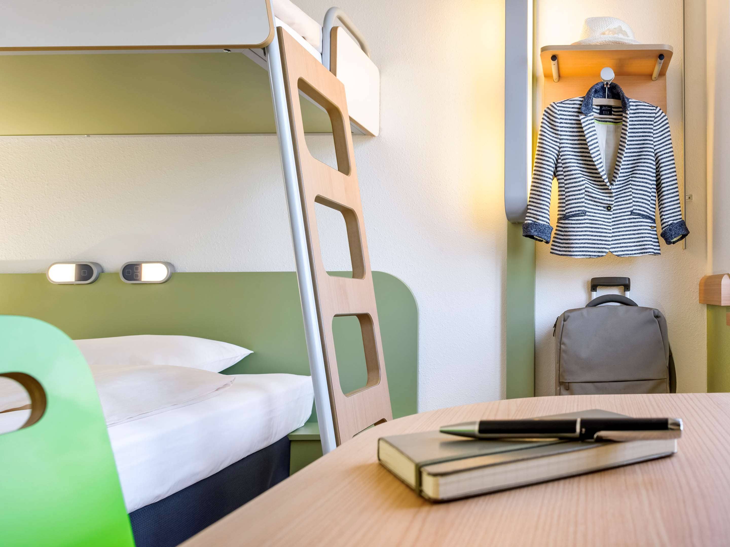 ibis budget Courbevoie Paris la Defense 1 - Tap to explore photos