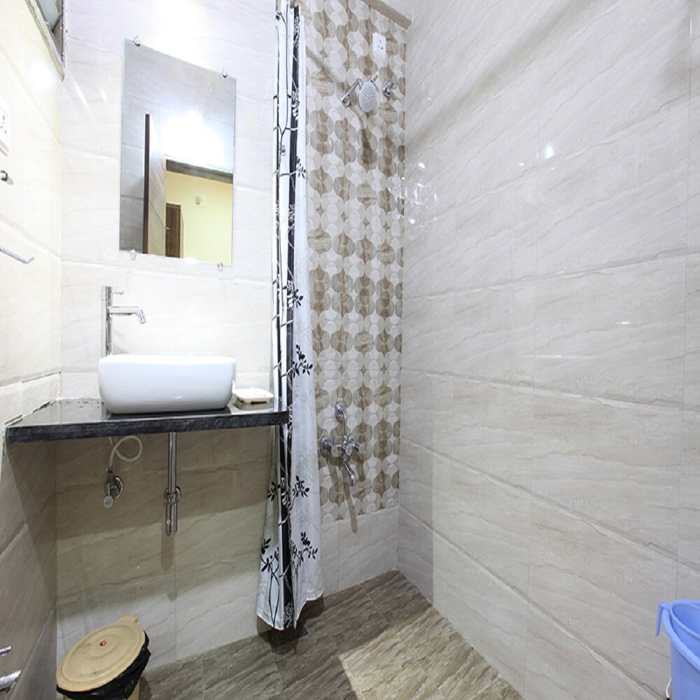 New Rana Guest House - Tap to explore photos