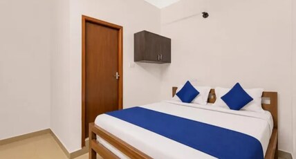 FabHotel Peninsula Beach Manor Room Type - Deluxe Room