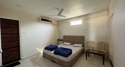 Gundiwala resourt Room Type - BUSINESS SUITE