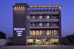 HOTEL LUXURA