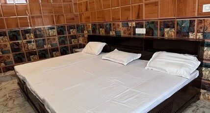 Siddharth Home Stay -Near Ram Mandir Ayodhya Room Type - Triple Bed Deluxe Room