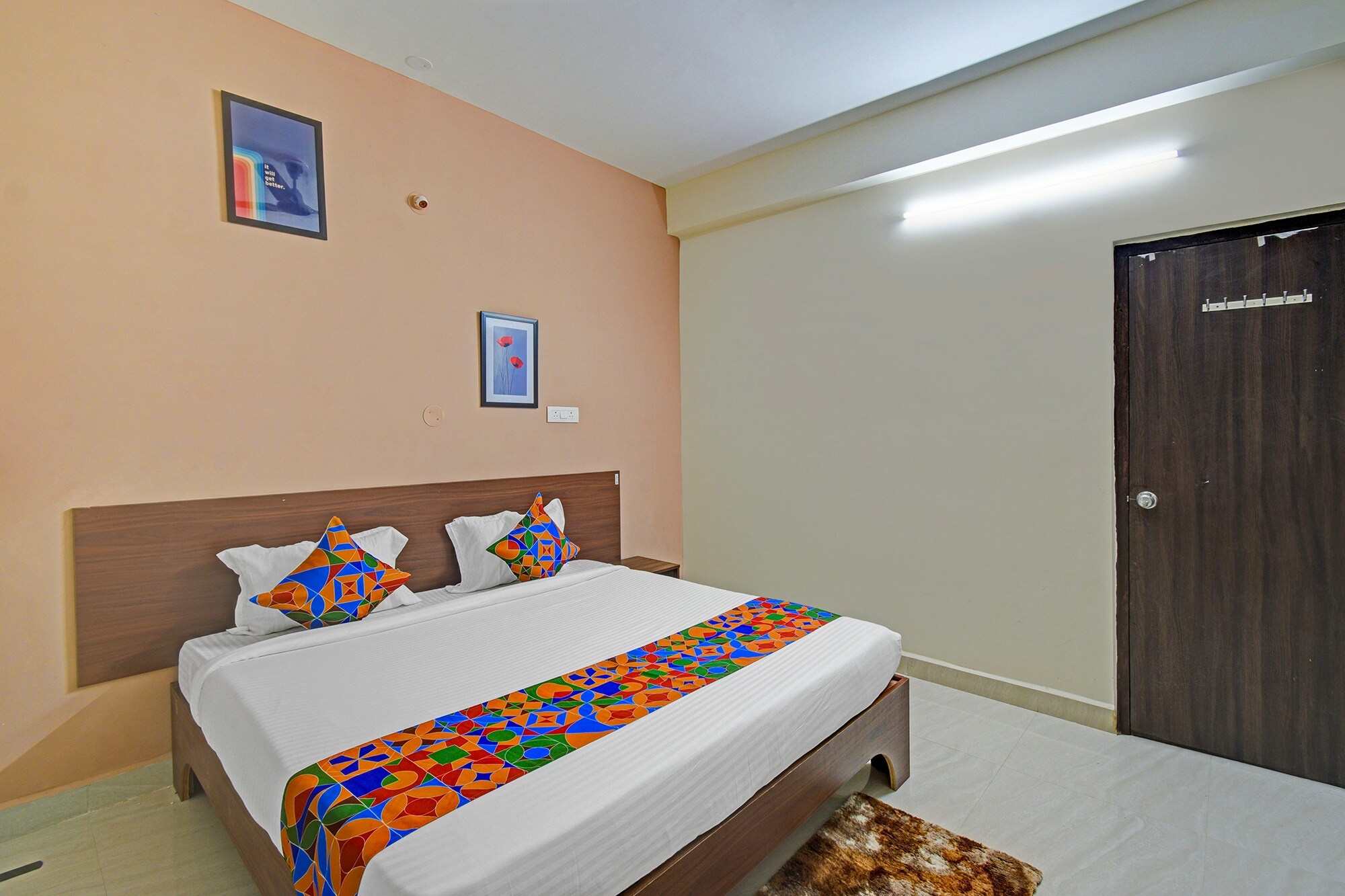 FabHotel Aashray - Raheja Mindspace, Madhapur - Tap to explore photos
