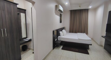 THE HOTEL ROYAL PADMAWATI Room Type - Deluxe King Bed Room with City View