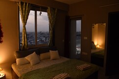 AM PM Stay | 2 BHK City Centre Fun Retreat