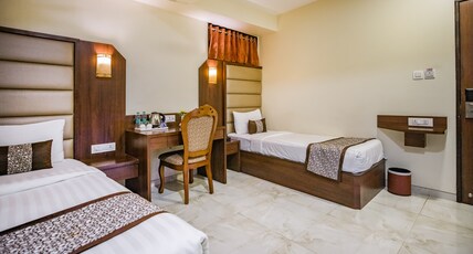 hotel 24 seven Room Type - Golden Twin Room