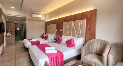 Lexus Inn Room Type - Deluxe Quadruple Room