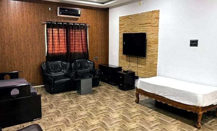 Stone Yard - Tap to explore photos