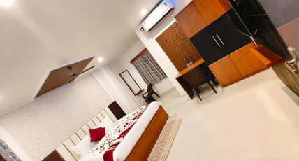 HOTEL SHRI SUDAMAPURI Room Type - DELUXE