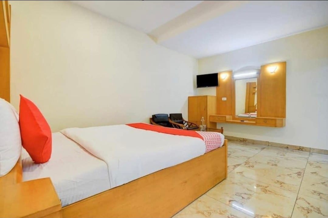 Sri Krishnan Residency - Tap to explore photos