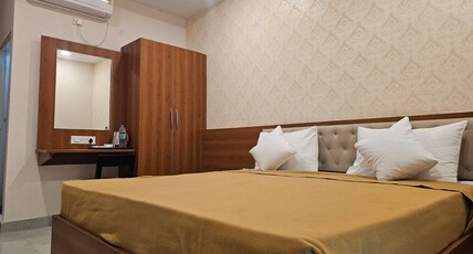 UK Comforts Room Type - Deluxe room