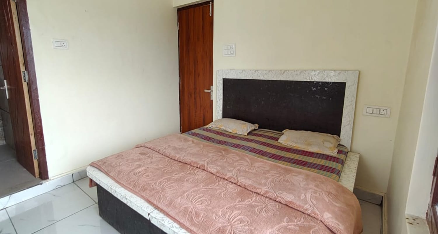 Nishant Guest House - Tap to explore photos