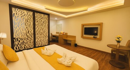 Hotel Yeasel Continental Room Type - Suite Room with Balcony and Mountain View