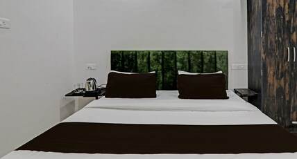Super Hotel O 820943 Hotel The Vindh Room Type - Classic