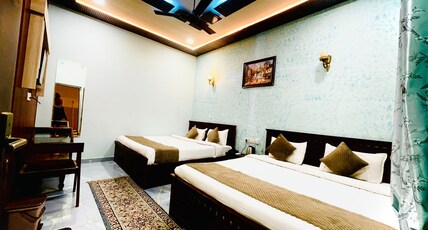 Shri Keshav Haveli Room Type - Deluxe Family Room (2 Double Beds | 4 Pax )