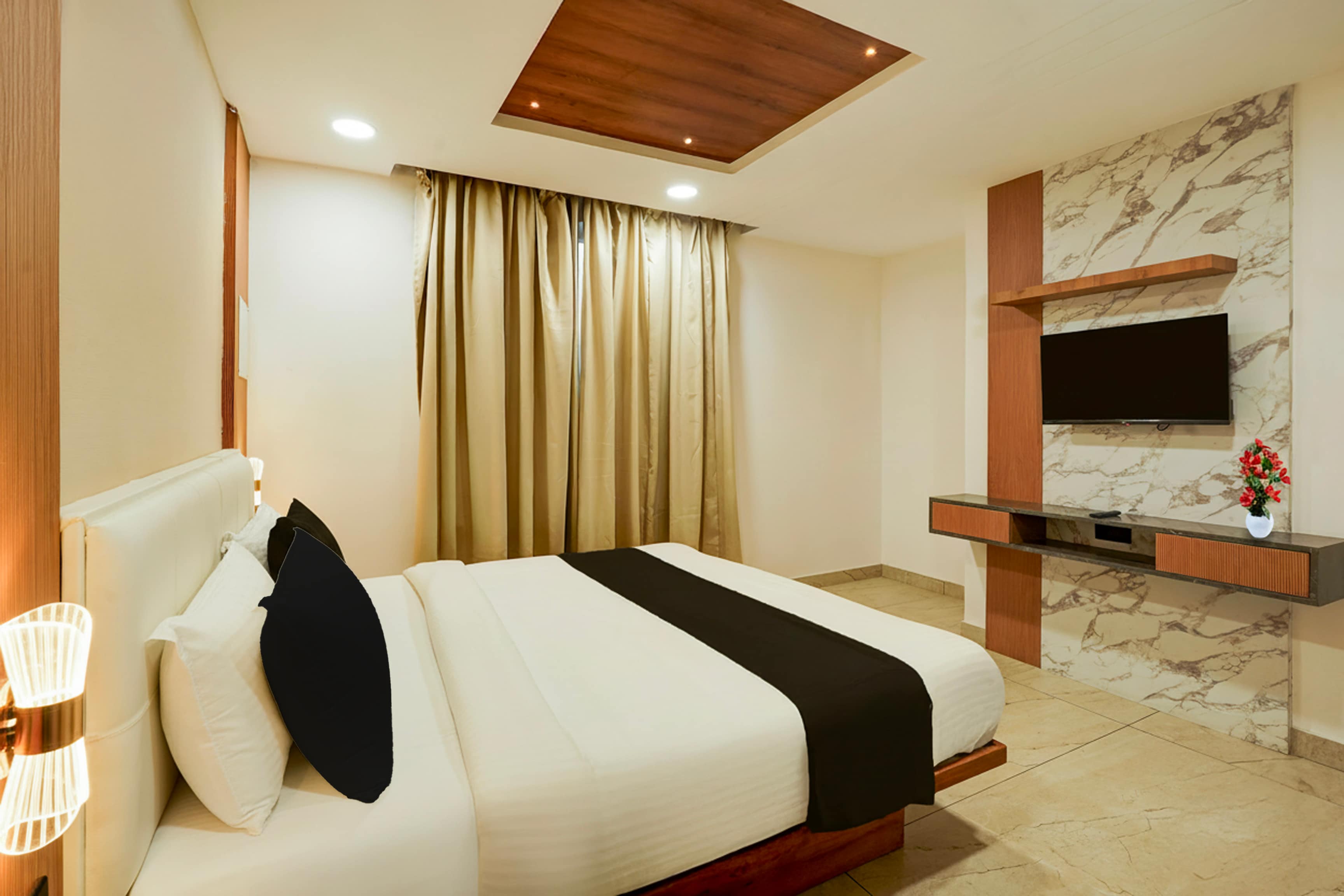 Super Townhouse IIM Bangalore Formerly Hotel Onyx - Tap to explore photos