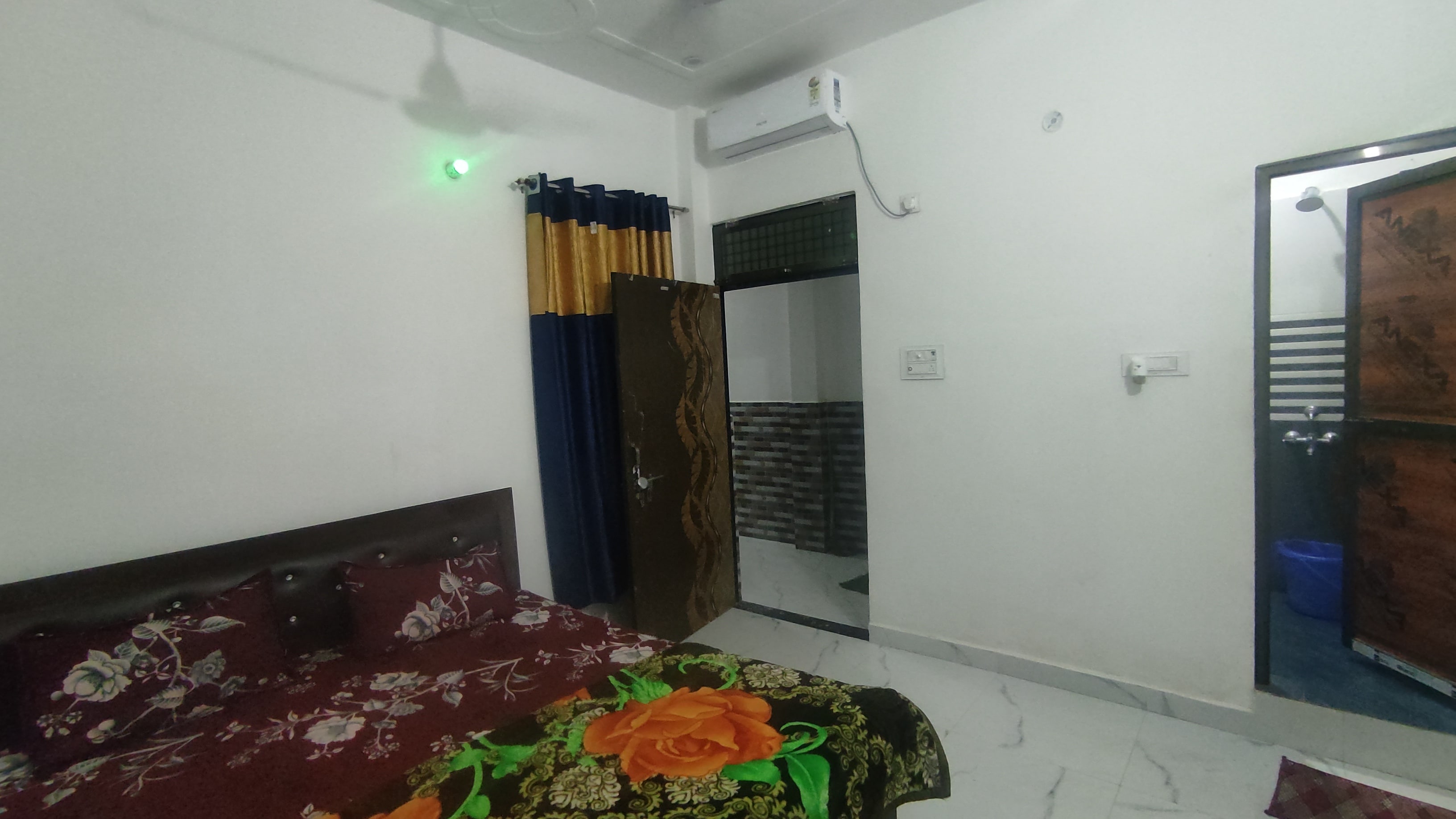 Shanti homestay Ayodhya - Tap to explore photos