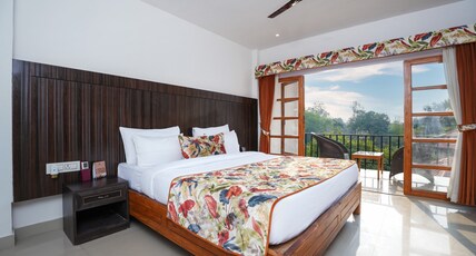 Summit Green Lake Tea Resort & Spa. Room Type - Suite with Balcony