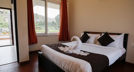 White Mist by NAVA Room Type - Classic Duplex Villa 2 Bedroom