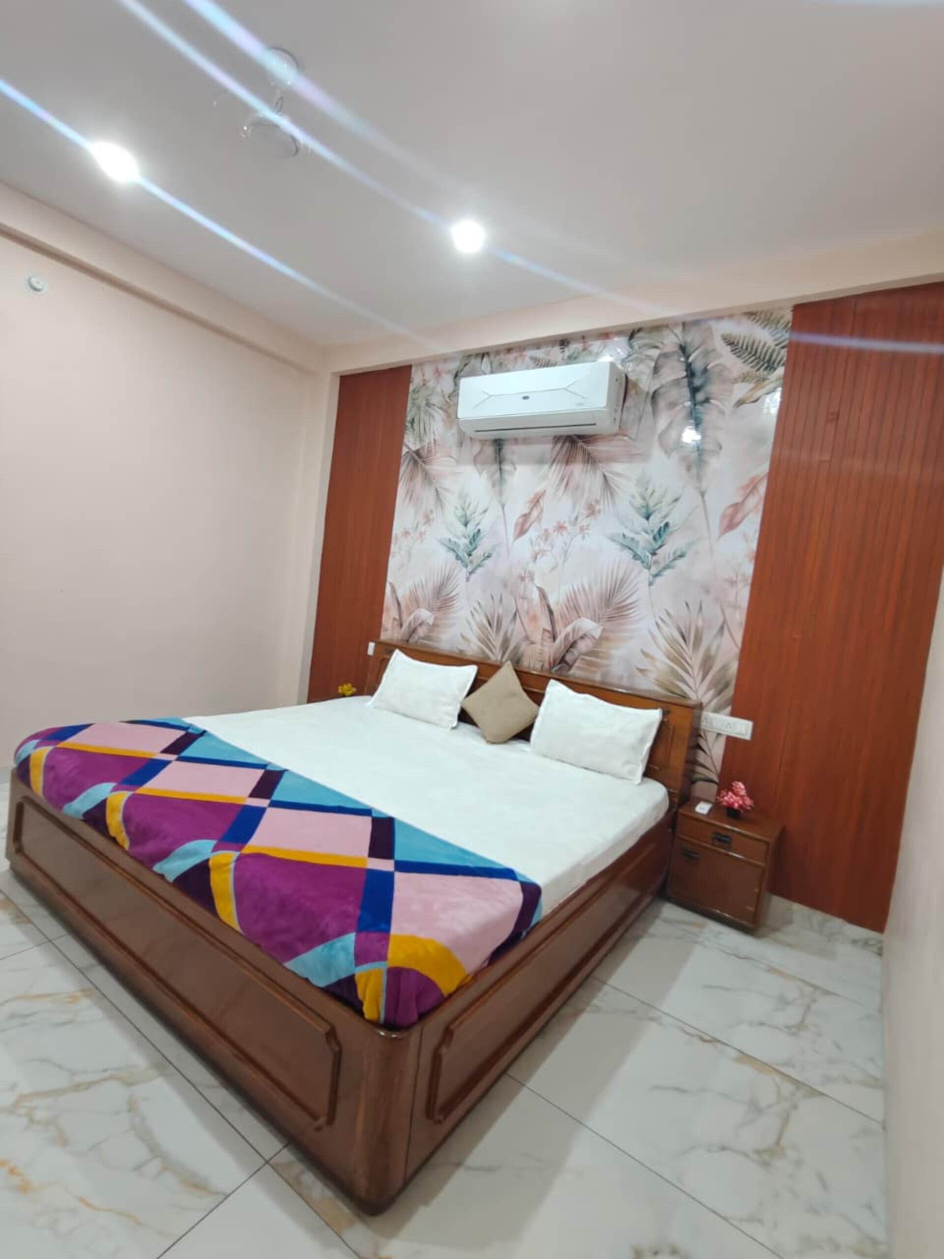 Shivansh Stays 2BR Homestay - Tap to explore photos
