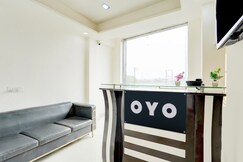 Rooms of Hotel O Oshiva Stay