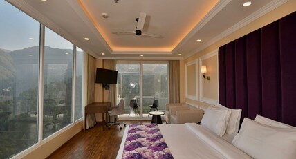 Aayra Dalhousie Room Type - Premium Room with Balcony