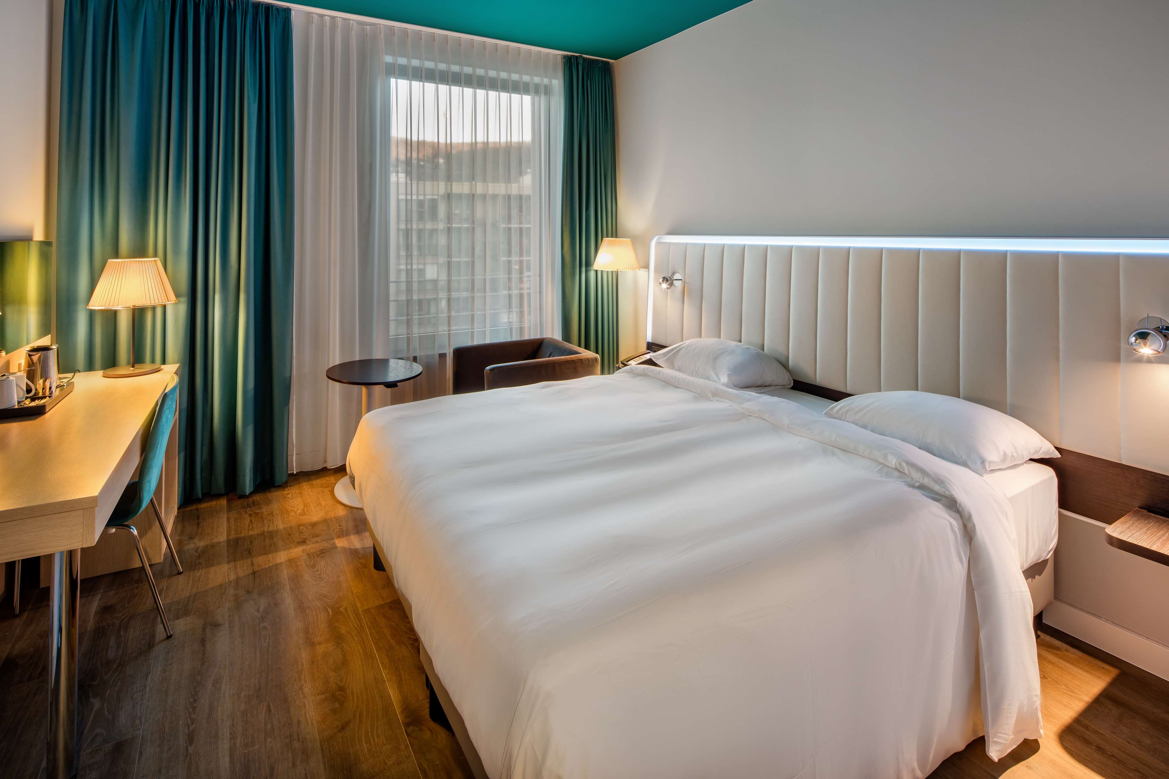 Park Inn by Radisson Stuttgart - Tap to explore photos