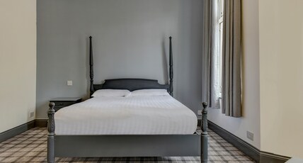 Empire Hotel Room Type - Standard Double Room