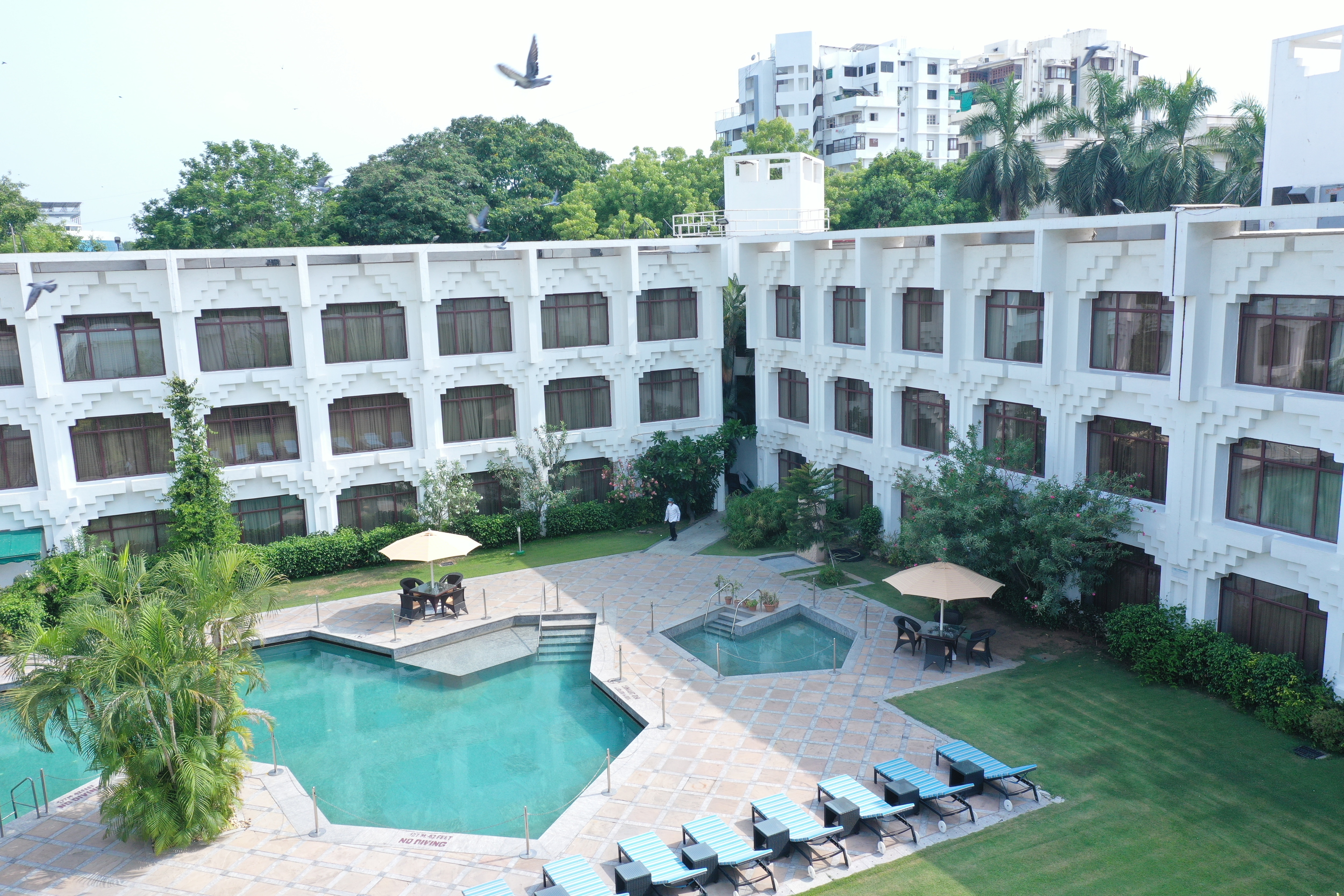Welcomhotel by ITC Hotels, Alkapuri, Vadodara - Tap to explore photos