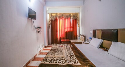 hotel royal choice Room Type - Budget AC