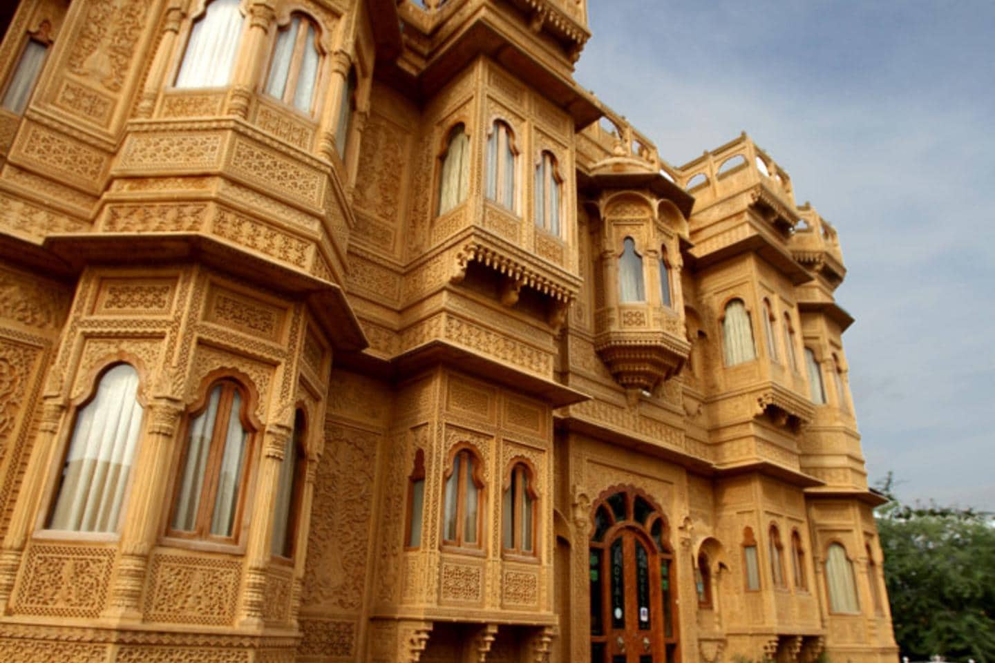 Hotel Royal Haveli - Tap to explore photos