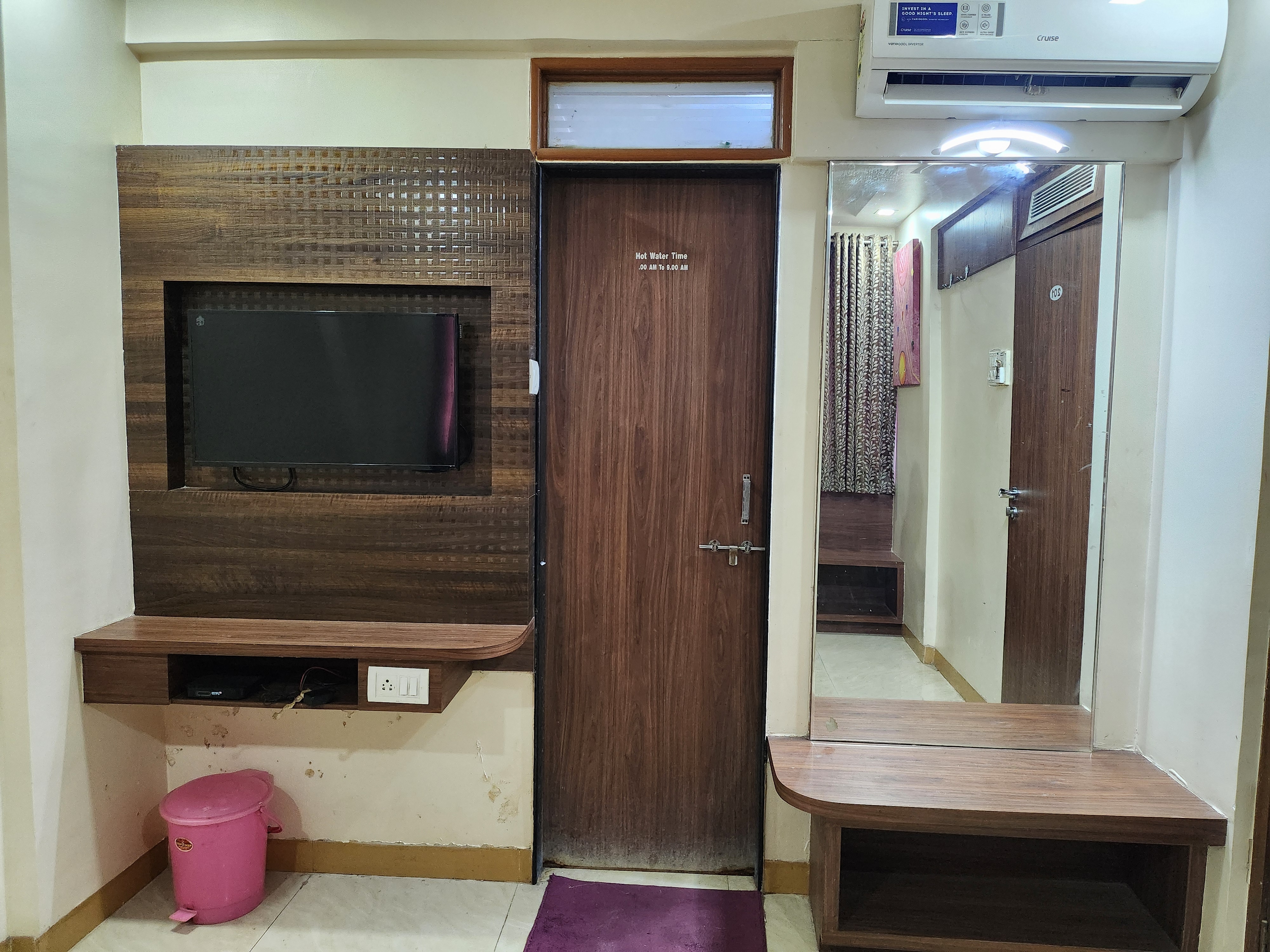 Hotel Sai Hariprasad - Tap to explore photos