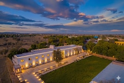 Hotel Aura