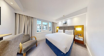 Holiday Inn KENILWORTH - WARWICK Room Type - 1 Double Bed Standard with Sofa Bed Holiday Inn KENILWORTH - WARWICK Room Type - 1 Double Bed Standard with Sofa Bed